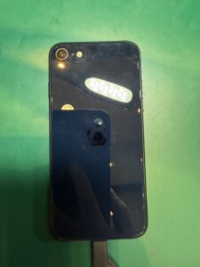 iPhoneSE3　買取査定を行いました！【モバトル荻窪】