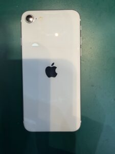 iPhoneSE2　買取査定を行いました！【モバトル荻窪】