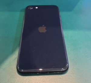 iPhone SE3の買取査定を行いました！【モバトル荻窪】