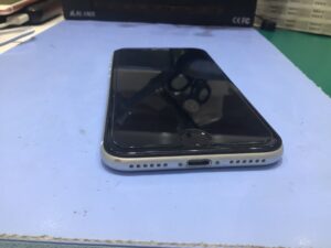 iPhoneSE2の買取査定を致しました。【モバトルイーアス高尾店】