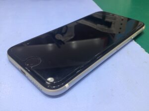 iPhoneSE2の買取査定を致しました。【モバトルイーアス高尾店】