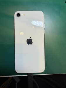 iPhoneSE3　買取査定を行いました！【モバトル荻窪】