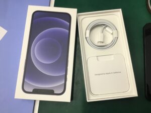 スマホの買い取りお任せください 「モバトル中野ブロードウェイ店(スマホ修理工房内)」へ!